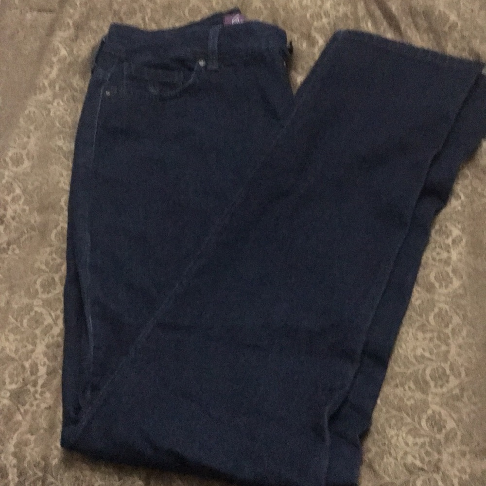 Gloria Vanderbilt jeans